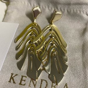 Kendra Scott Luca earrings